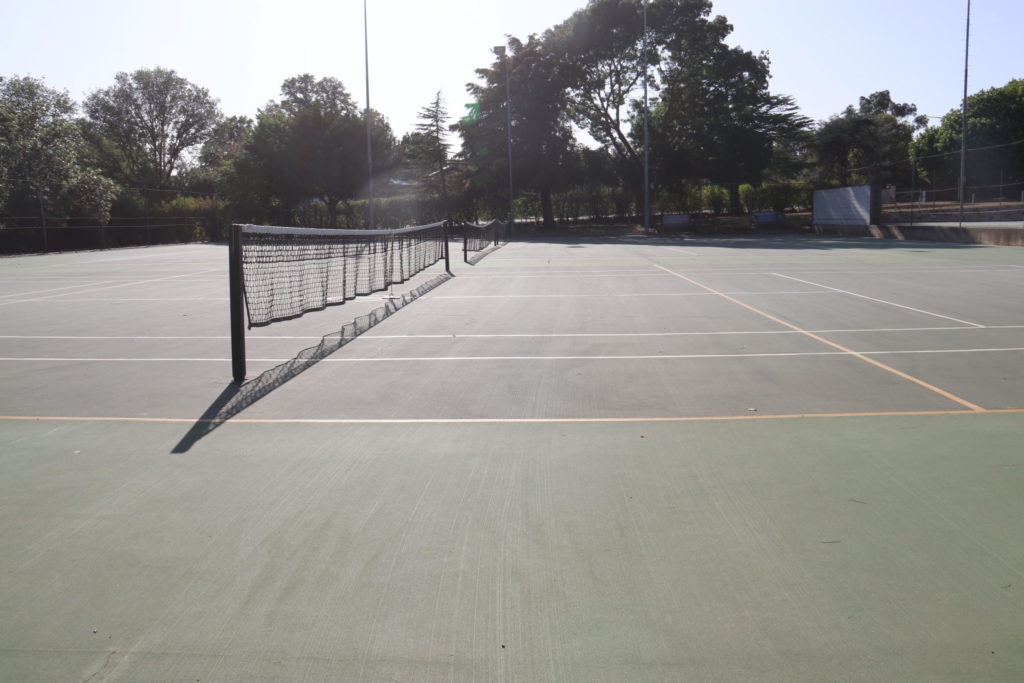tennis-tourist-angaston-tennis-club-australia-court-net