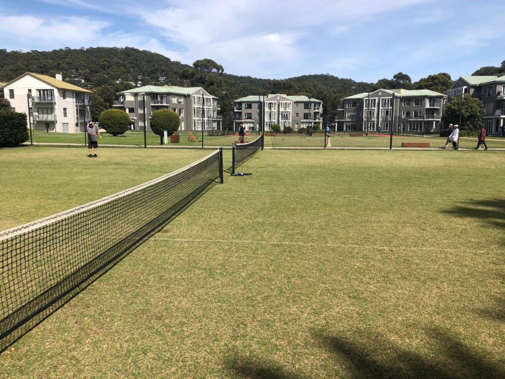 tennis-tourist-mantra-lorne-australia-grass-tennis-courts