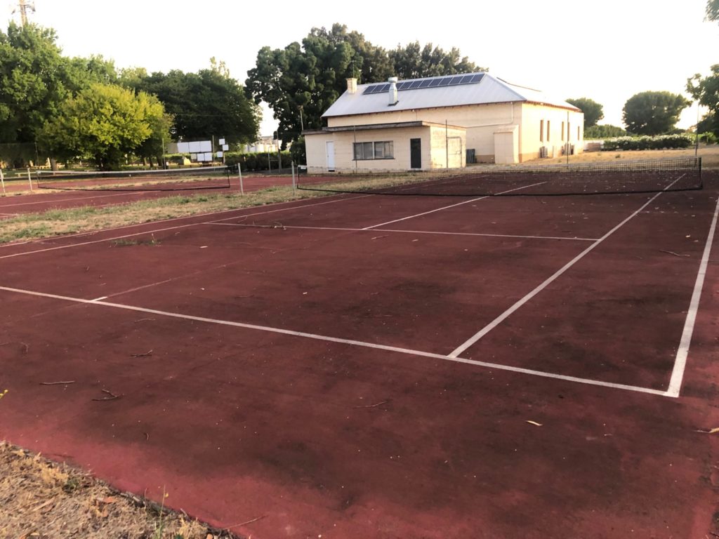 tennis-tourist-coonawarra-tennis-courts-australia