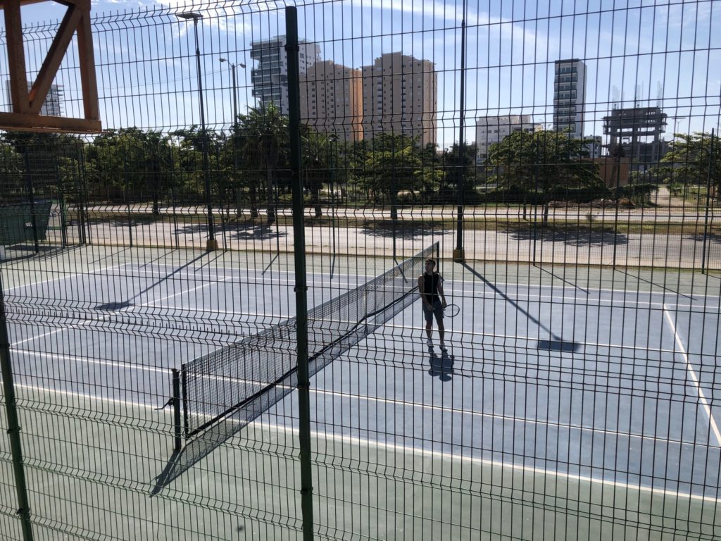 tennis-tourist-Estadio de Beisbol Tennis Courts-net-mazatlan-mexico