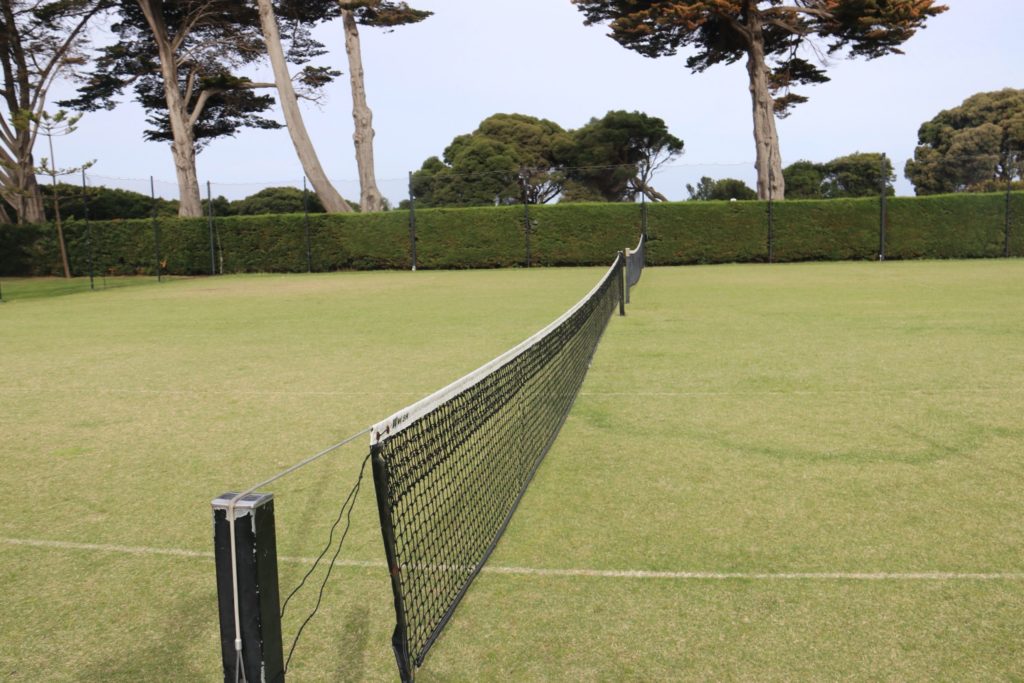tennis-tourist-mantra-lorne-australia-grass-tennis-court