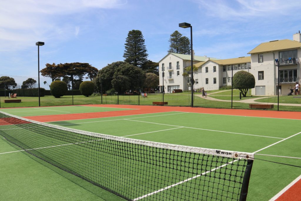 tennis-tourist-mantra-lorne-australia-tennis