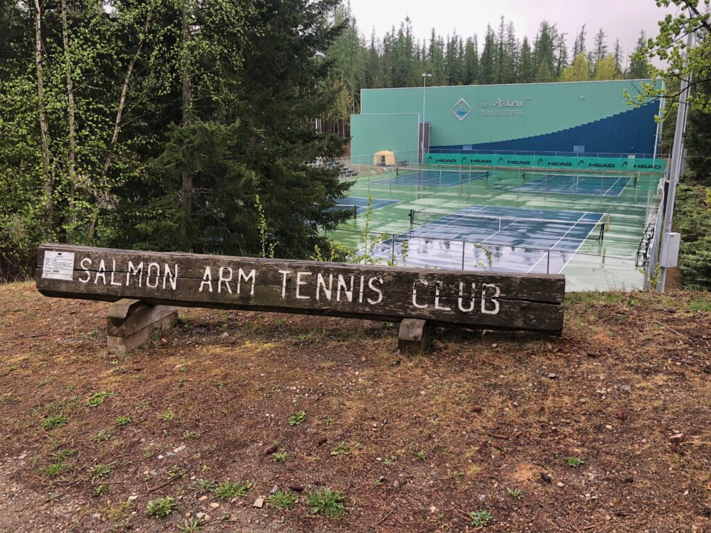 tennis tourist salmon arm tennis club sign