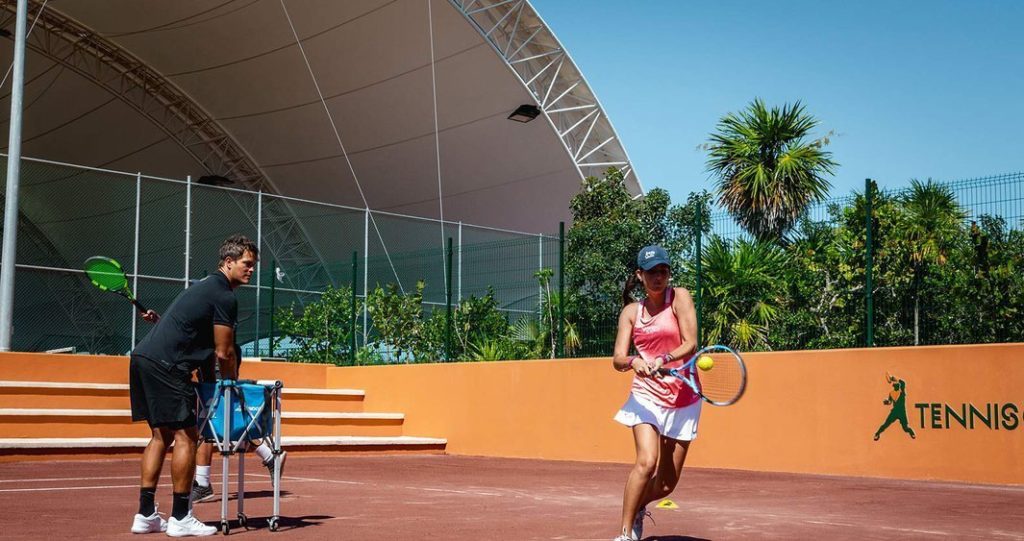 Rafa-Nadal-tennis-centre-mexico-vive-una-experiencia-de-alto-rendimiento-en-el-caribe-mexicano-