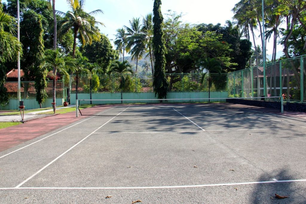 pool-villa-club-tennis-court-lombock-indonesia