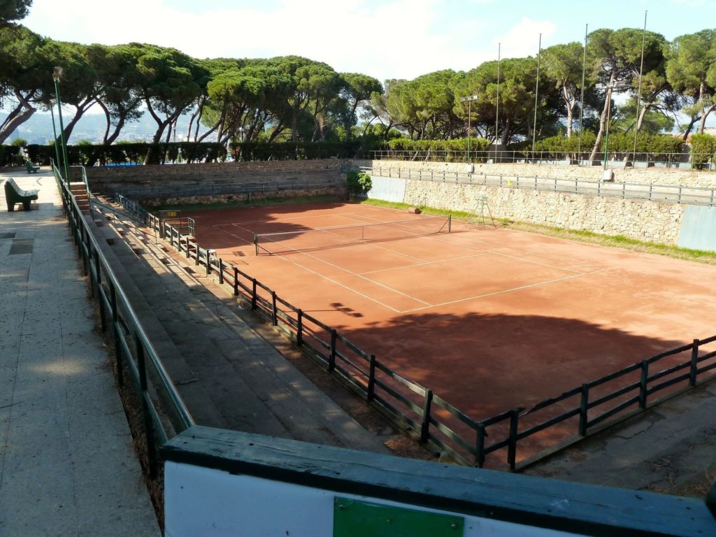 tennis-tourist-Club-de-Tenis-Pompeya-barcelona-spain-clay