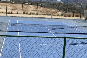 tennis-tourist-cabo-del-mar-cabo-san-lucas-sports-center-court-fence-teri-church